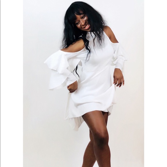 🌹White Ruffled Dress 🌹 - Picture 5 of 8